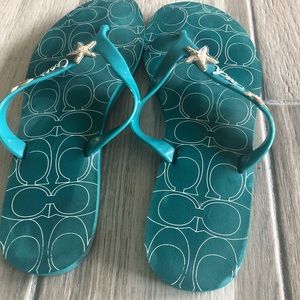 Ladies coach flip flops- teal size 7
